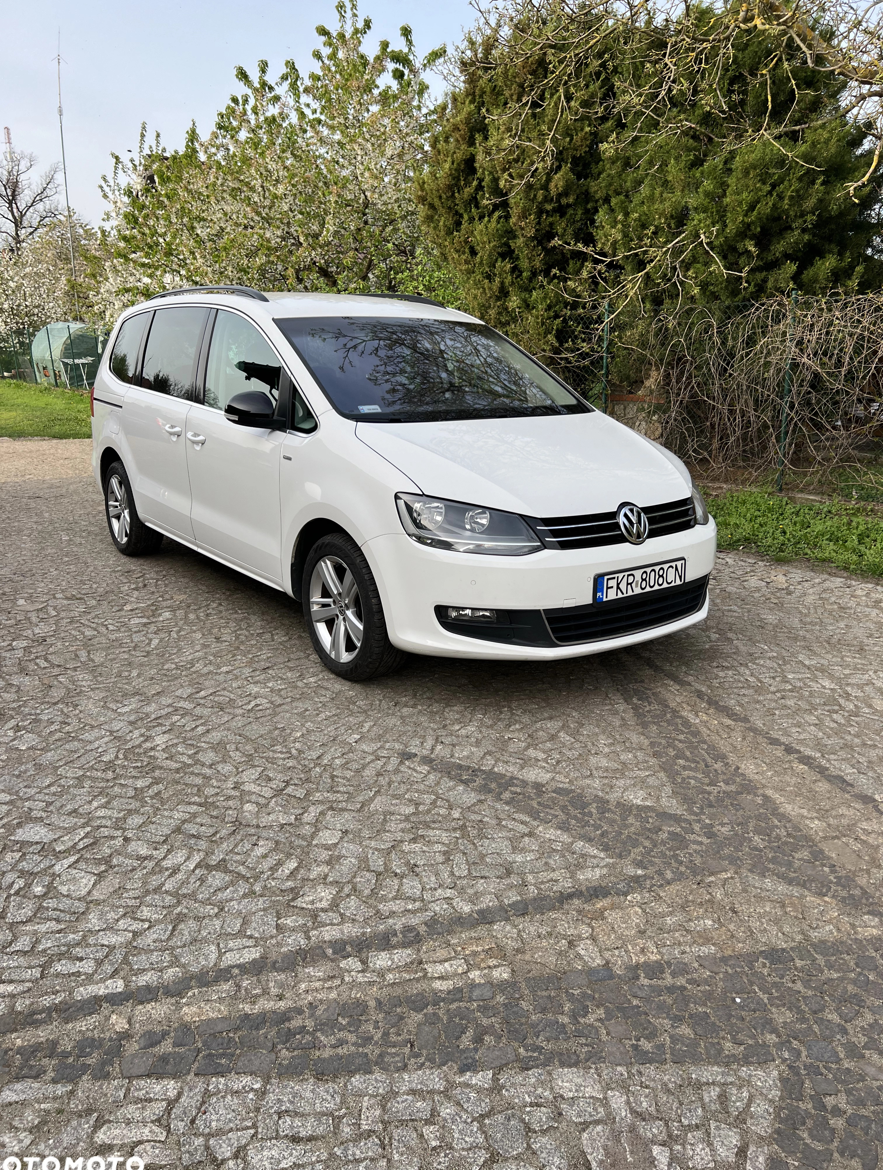 Volkswagen Sharan cena 39000 przebieg: 340000, rok produkcji 2012 z Dąbie małe 781